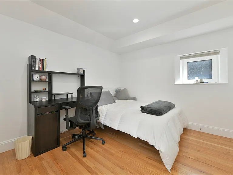 492 Beacon St #82 — Photo 21