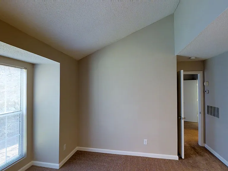 Copper Creek Apartments — Photo 28
