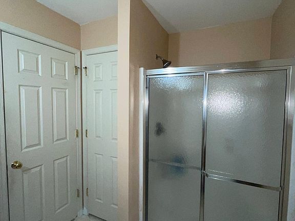 5th image of 1005 Balley Dr