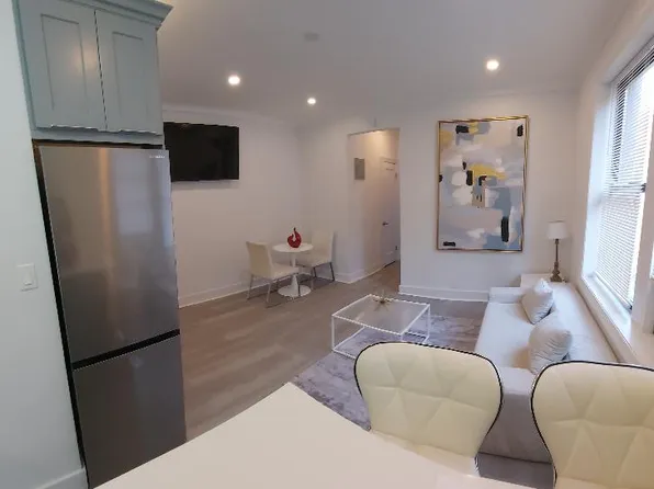 315 East 77th Street image 8 of 21