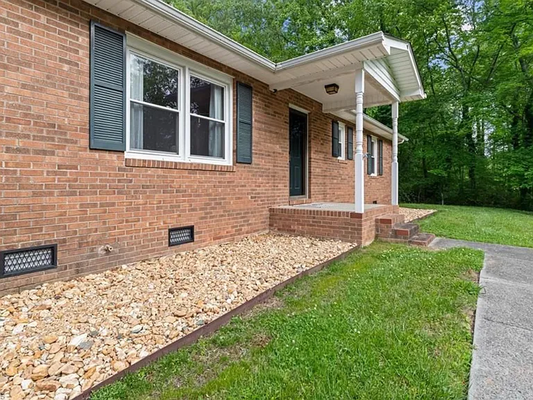 1755 Madison Ave — Photo 2