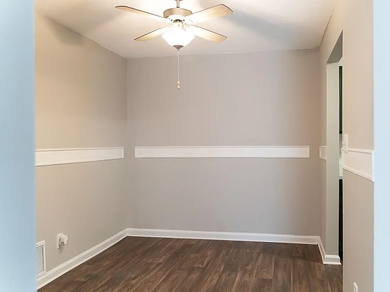 Moss Creek Apartments — Photo 9