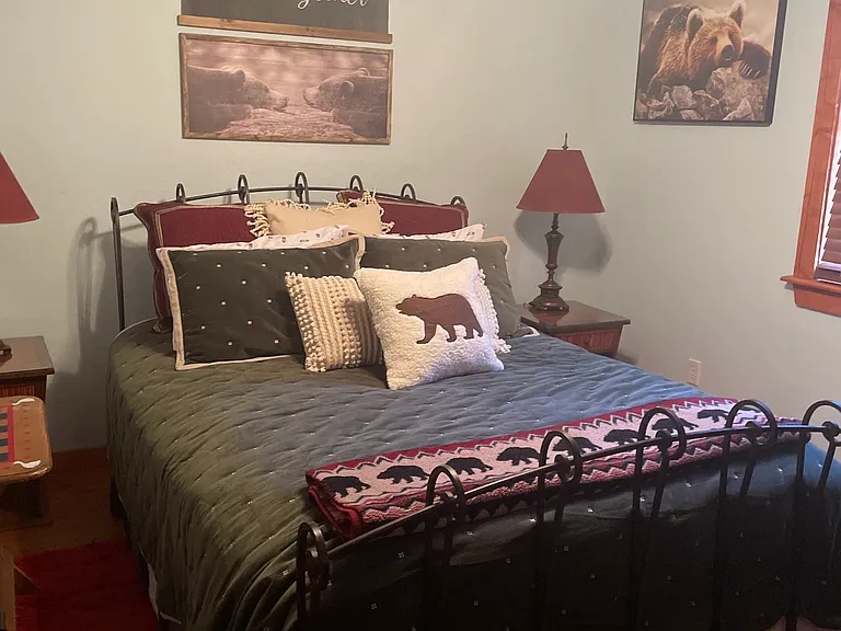 18676 W Woodhaven Dr — Photo 22