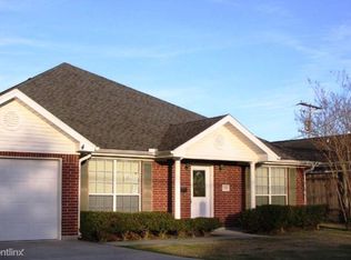 3520 Cleveland Ave, Groves, TX 77619