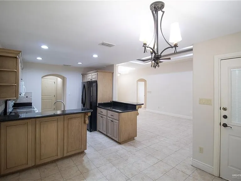 3509 Robin Ave — Photo 6