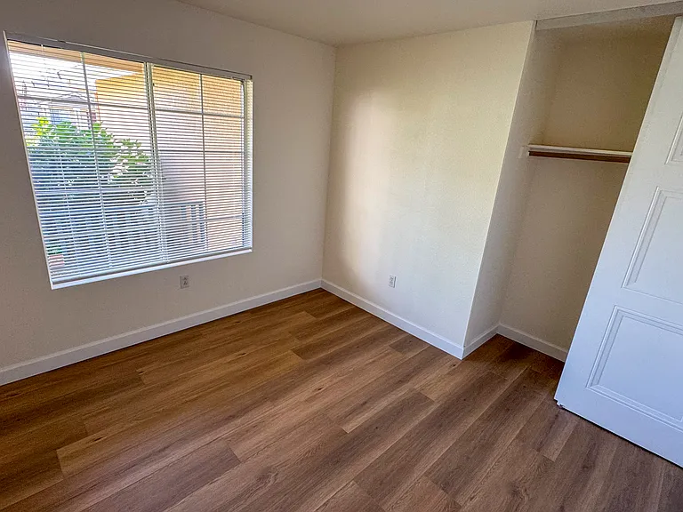 5600 Harvest Rd — Photo 18