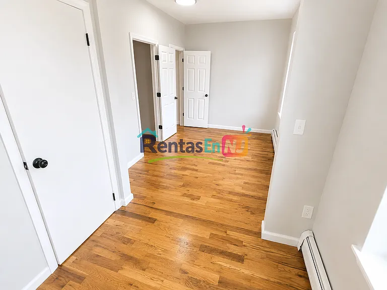 529 E Jersey St #3 — Photo 5