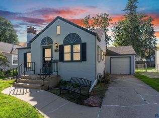 1615 S Carter Pl, Sioux Falls, SD 57105