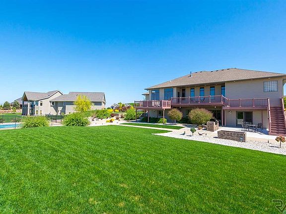 4th image of 27169 Fairway Pl