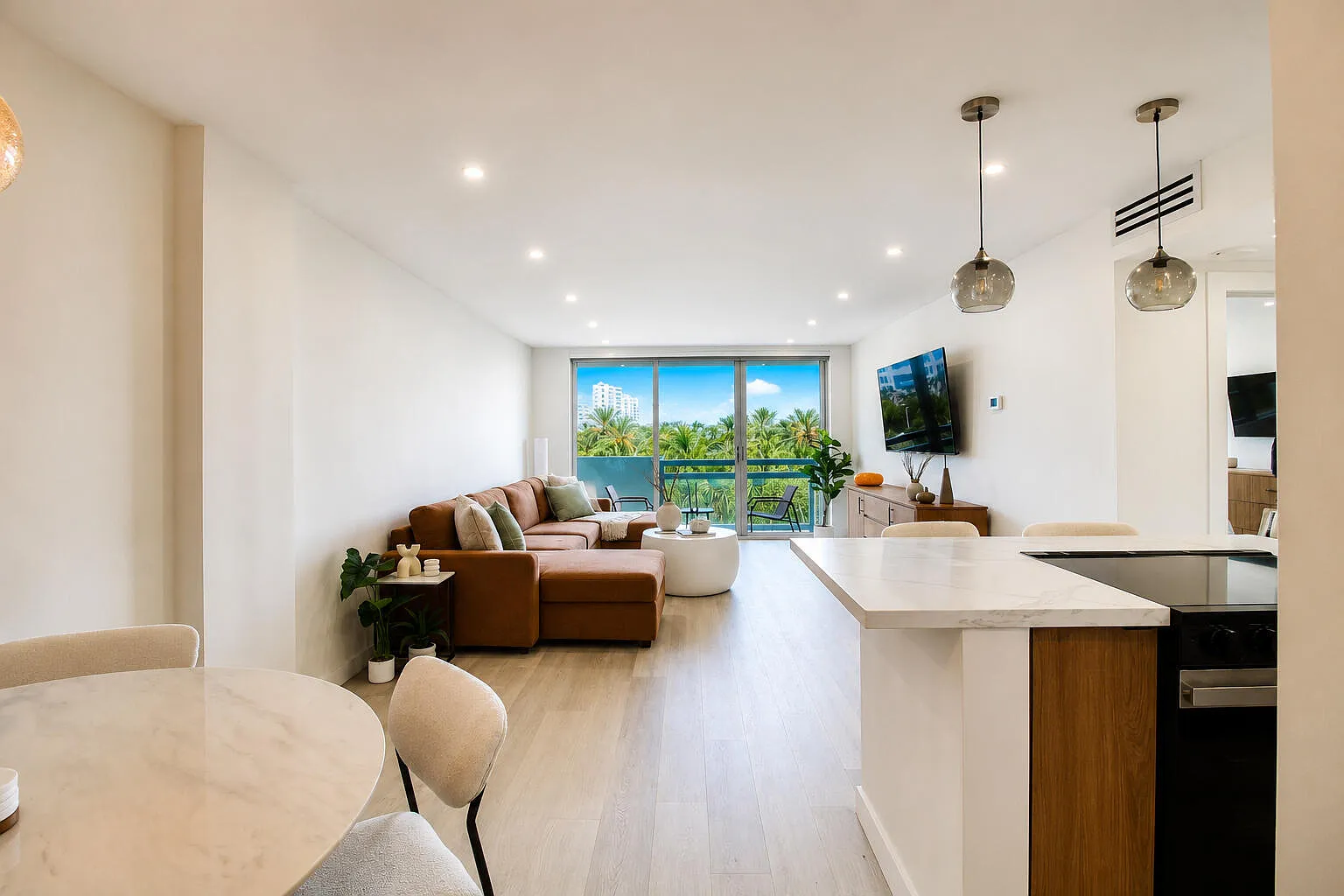 Flamingo South Beach I Condo — Photo 2