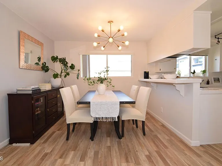 18550 Hatteras St #73 — Photo 6