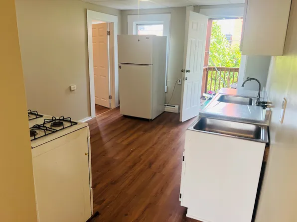 127 Salem St, Lowell, MA 01854