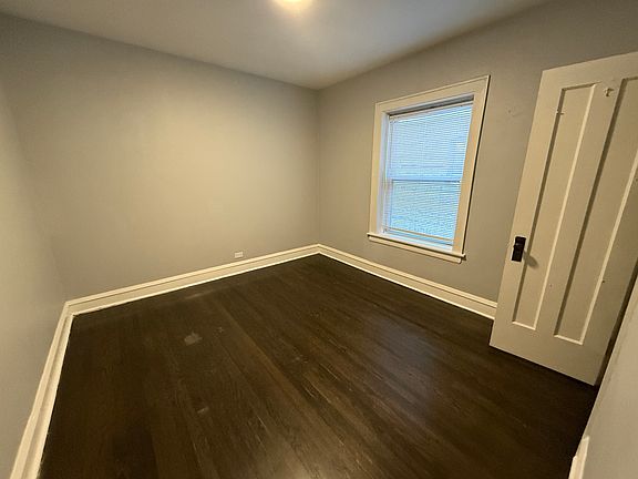 3rd image of 1620 N Tripp Ave #3W