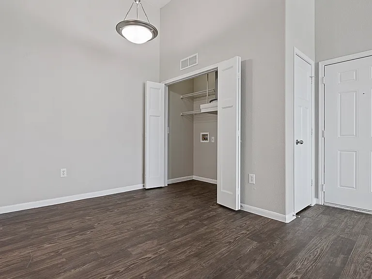 The Aidan Apartments — Photo 8
