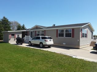 37960 Wolcott Ln, New Haven, MI 48048