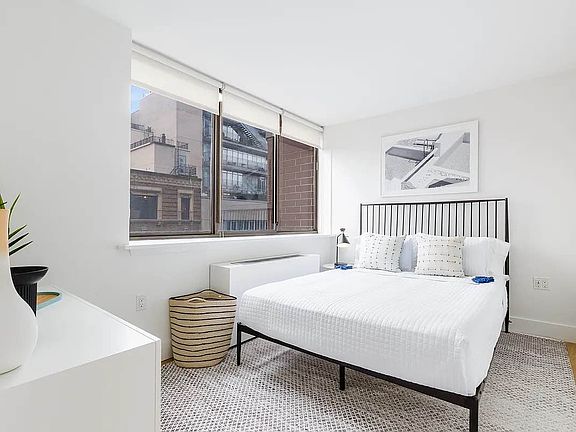 2nd image of 250 W 19th St APT 4a
