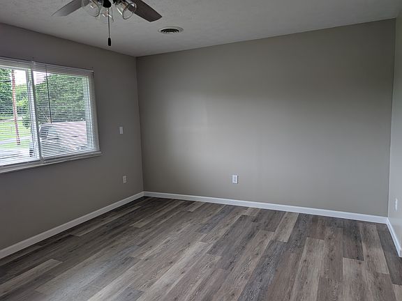 4th image of 1464 Martha Dandridge Cir #1464