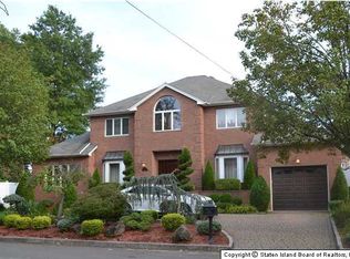14 19th St, Staten Island, NY 10312