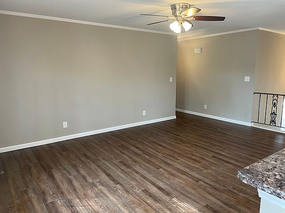 4th image of 3307 W Lakeview Rd