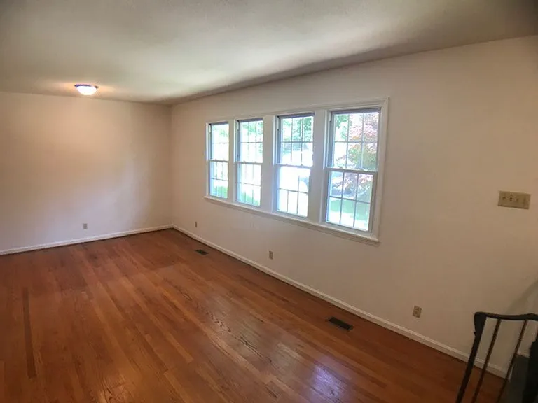 6909 Justice Dr — Photo 7