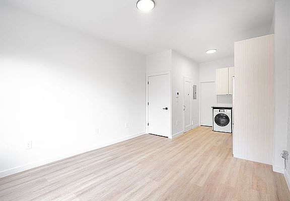 2nd image of 446 W 55th St #5