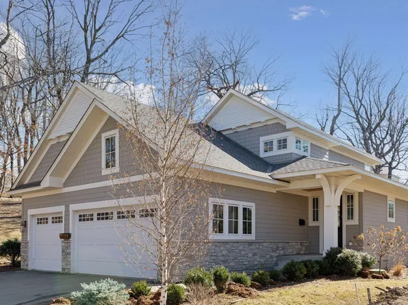 360 Gardner St, Wayzata, MN 55391