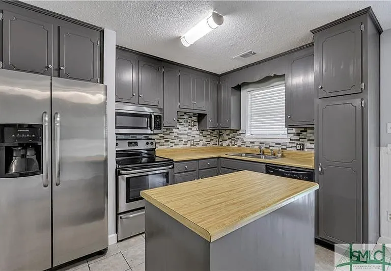 103 Maple Dr — Photo 9