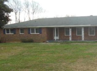 1020 Old Plantation Rd, Walnut Cove, NC 27052