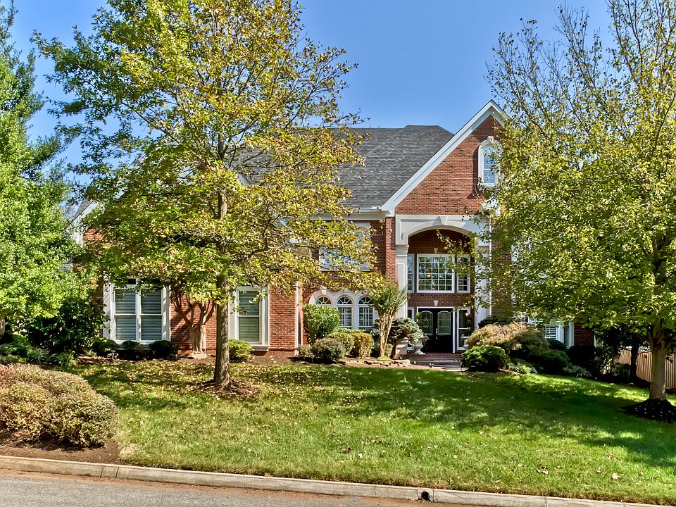 1st image of 9006 Hemingway Grove Cir