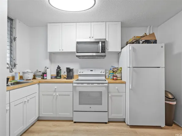1525 Pensacola St APT 101, Honolulu, HI 96822