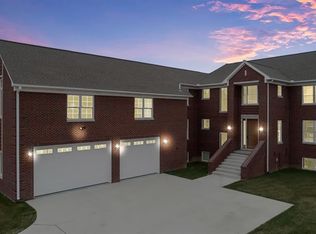 99 Rivercrest Ct, Oxford, MI