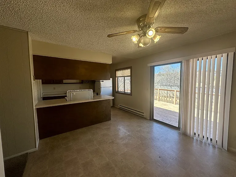 366 W Tamarack Ln — Photo 6