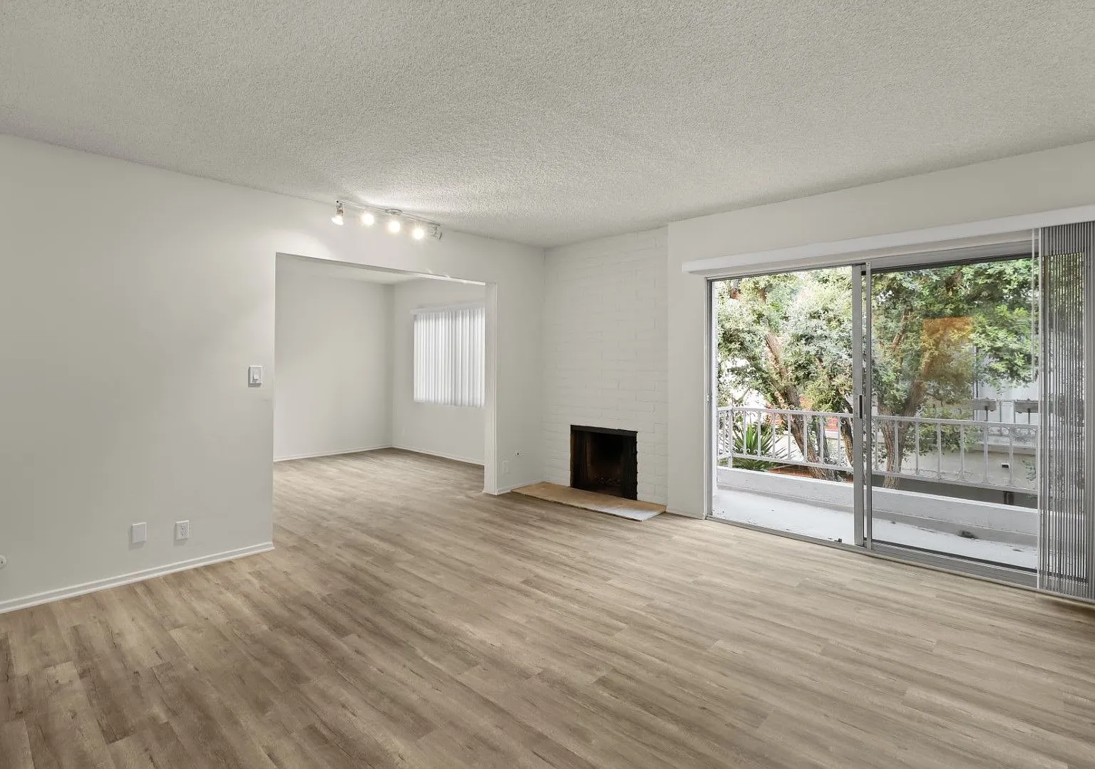 10969 Rose Ave. — Photo 4