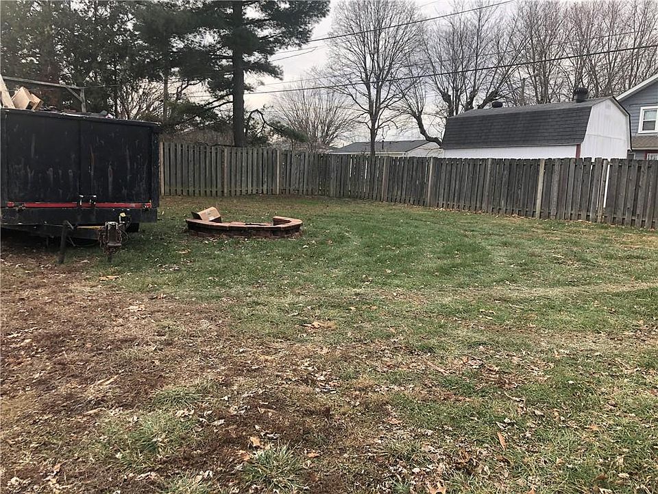 2nd image of 702 Worcester Ave