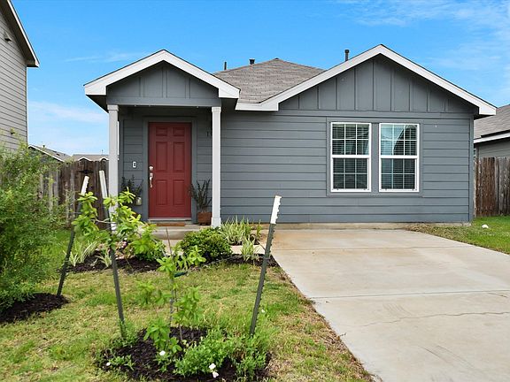 3rd image of 13616 Knights Branch Dr
