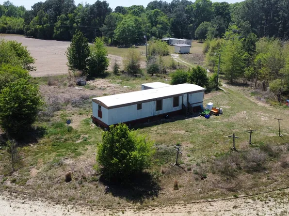 127 Crystal Ln, Autryville, NC 28318