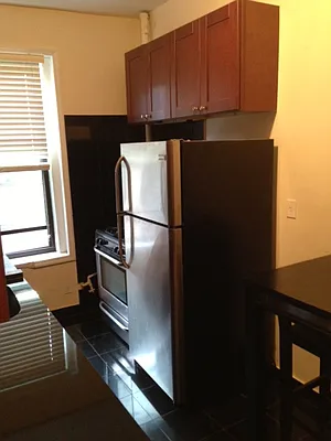 Rented by Mdays Realty | media 28