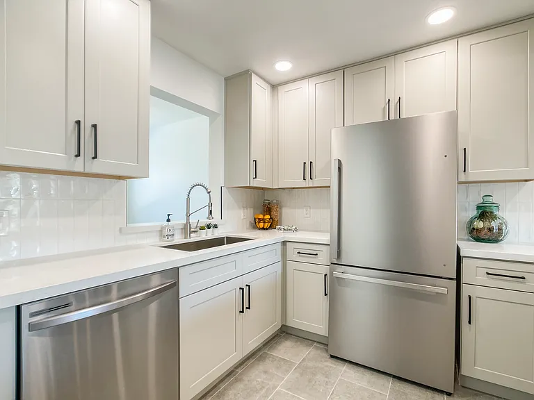 1325 S McKemy St — Photo 5