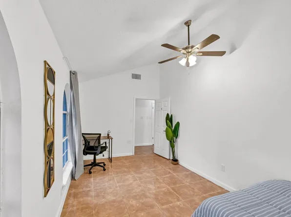 (undisclosed Address), Houston, TX 77083