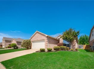 4137 Martinsburg Dr, Fort Worth, TX 76244