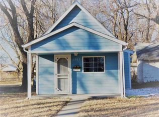 1707 Fuller St, Winfield, KS 67156