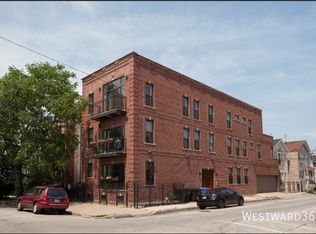 1226 W Huron St APT 101, Chicago, IL 60642
