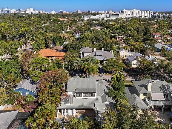 2nd image of 1826 Boyce St