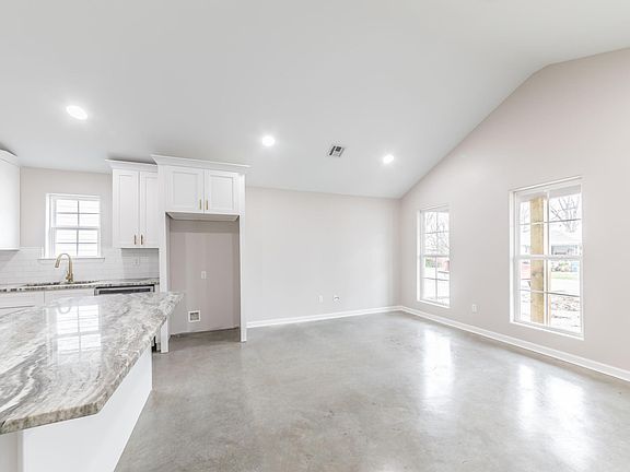 2nd image of 330 Jeanette St #B