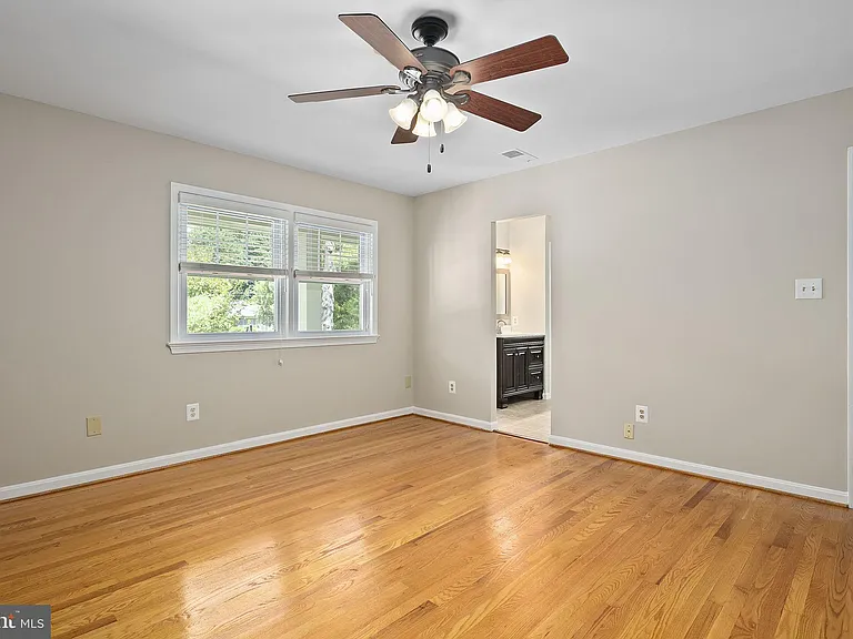 2542 N Wakefield St — Photo 26