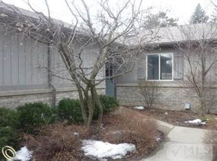 9014 Bavarian Way Dr #1, Clarkston, MI 48348