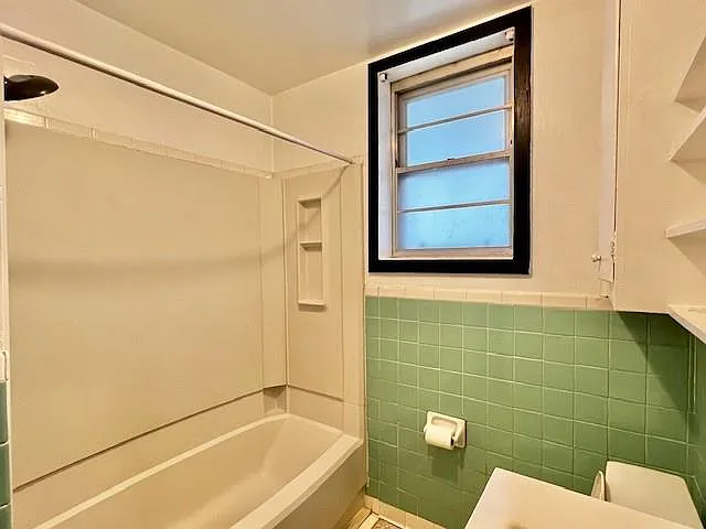 378 9th St NE #1 — Photo 9