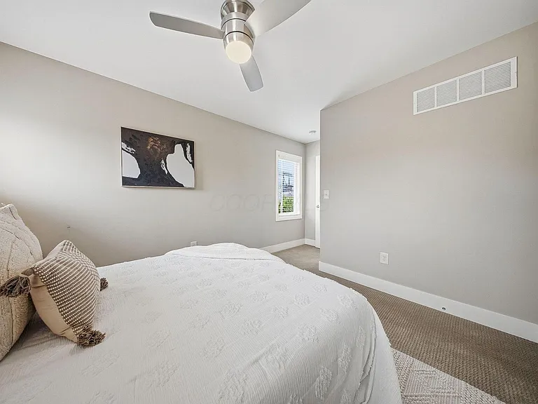 567 Lathrop St — Photo 32