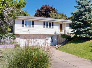 1426 Rochester Ave, Iowa City, IA 52245