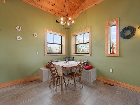 5th image of 2649 Wildwood Rd